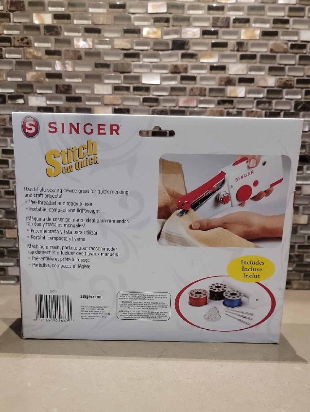 Singer Stitch Sew Quick Handheld Sewing Machine - Picture 4 of 5